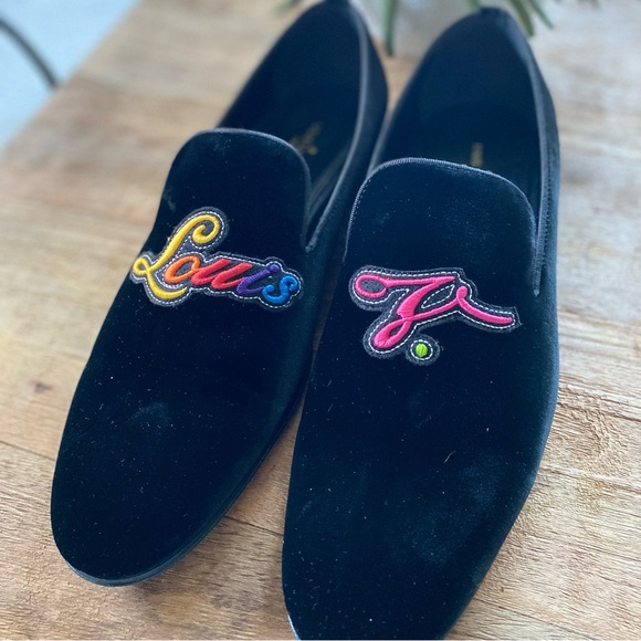 LOUIS VUITTON “Louis V.” Velvet Auteuil Slippers - Picture 5 of 13